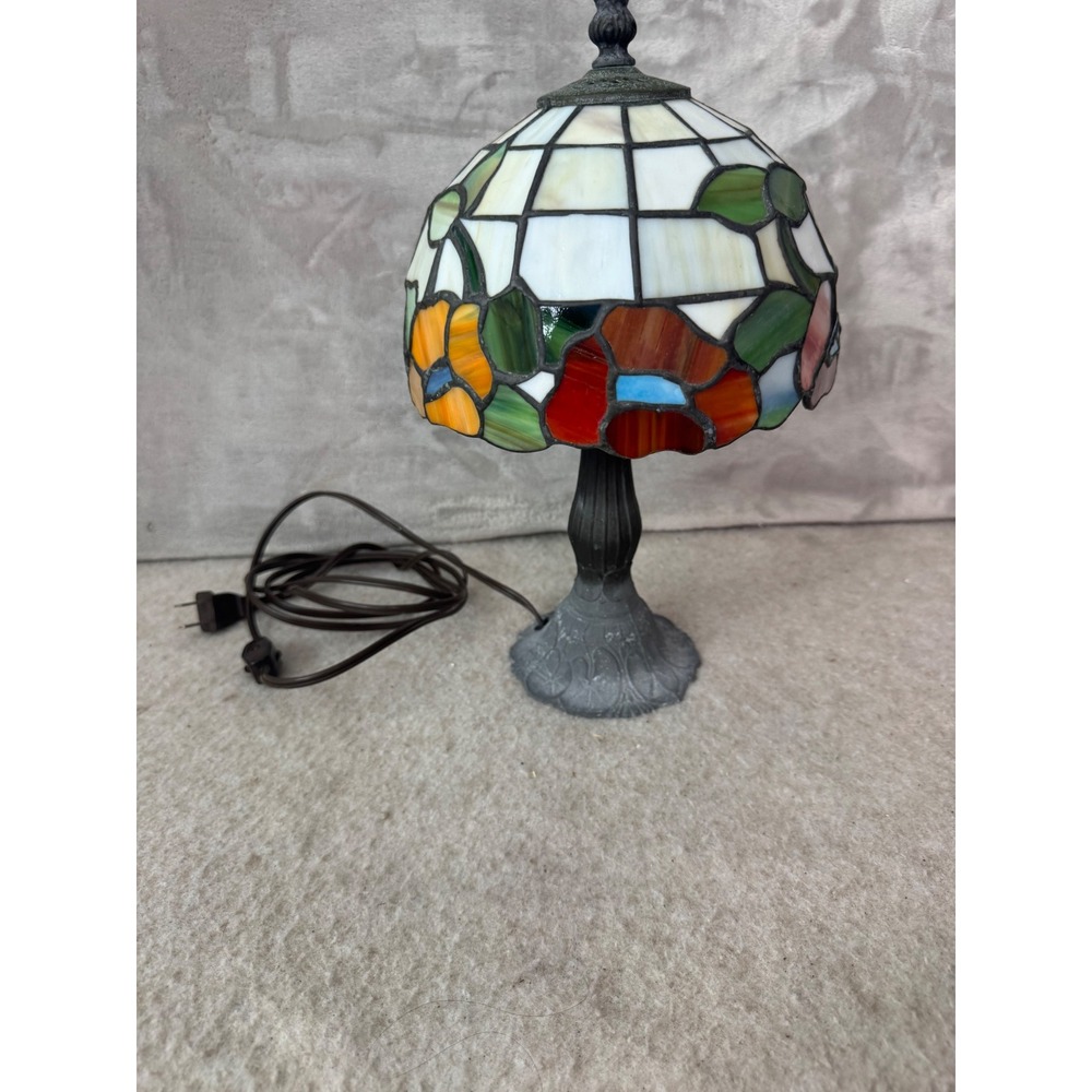 Vintage Tiffany Style Stained Glass Floral Accent Table Lamp 13.5" Ornate Base